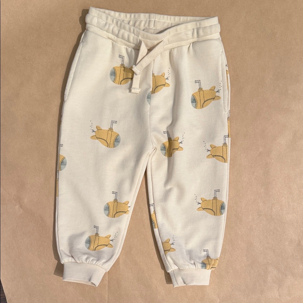 Rylee + Cru Cream Joggers with Submarine Design